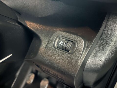Peugeot Partner Professional 1.5 Premium Blue HDi SWB 28