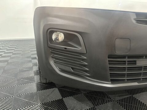 Peugeot Partner Professional 1.5 Premium Blue HDi SWB 7