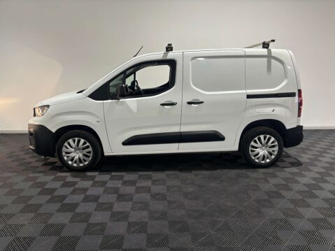 Peugeot Partner Professional 1.5 Premium Blue HDi SWB 12