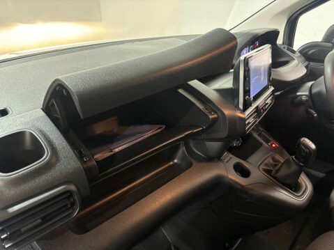 Peugeot Partner Professional 1.5 Premium Blue HDi SWB 25