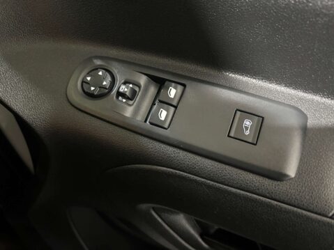 Peugeot Partner Professional 1.5 Premium Blue HDi SWB 28