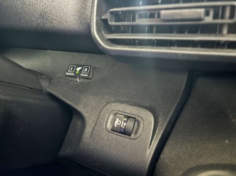Peugeot Partner Professional 1.5 Premium Blue HDi SWB 28