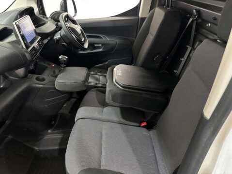 Peugeot Partner Professional 1.5 Premium Blue HDi SWB 46