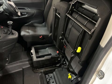 Peugeot Partner Professional 1.5 Premium Blue HDi SWB 49