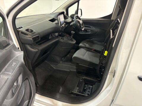 Peugeot Partner Professional 1.5 Premium Blue HDi SWB 52