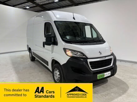 Peugeot Boxer 335 2.2 Professional Prem+ L2H2 BHDi