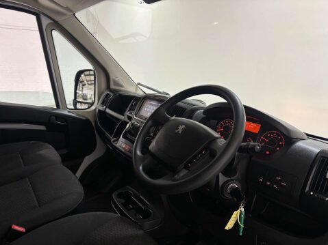Peugeot Boxer 335 2.2 Professional Prem+ L2H2 BHDi 2