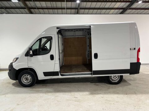 Peugeot Boxer 335 2.2 Professional Prem+ L2H2 BHDi 13