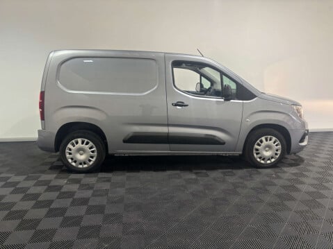 Vauxhall Combo 2300 1.5 Sportive S/S SWB 7