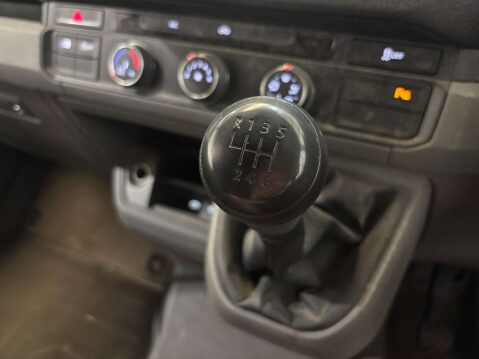 Volkswagen Crafter CR35 2.0 Trendline TDI MWB 18