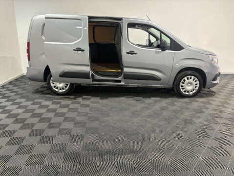 Vauxhall Combo 2300 1.5 Sportive TD LWB 7