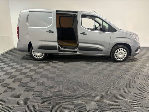 Vauxhall Combo 2300 1.5 Sportive TD LWB 7