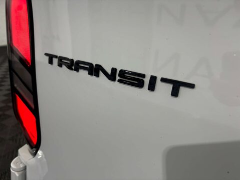 Ford Transit Custom 300 2.0 Limited SWB EcoBlue 56