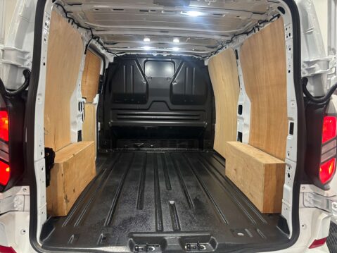 Ford Transit Custom 300 2.0 Limited SWB EcoBlue 10