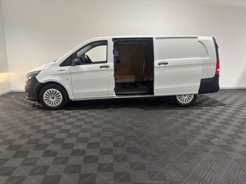 Mercedes-Benz Vito eVito 66 Progressive 13