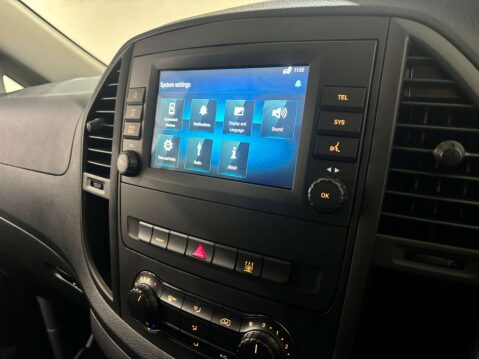Mercedes-Benz Vito eVito 66 Progressive 33
