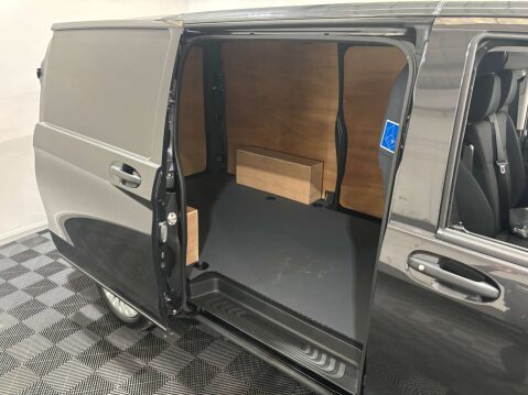 Mercedes-Benz Vito eVito 66 Progressive 9