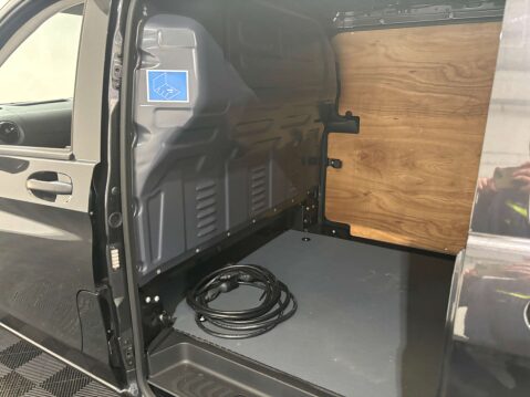 Mercedes-Benz Vito eVito 66 Progressive 19