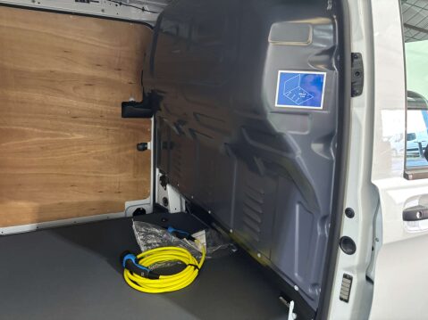 Mercedes-Benz Vito eVito 66 Progressive 9