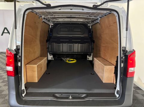 Mercedes-Benz Vito eVito 66 Progressive 13