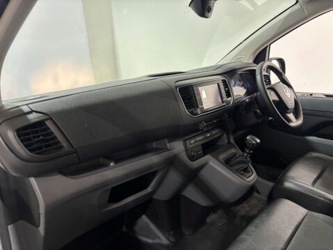 Vauxhall Vivaro F2700 Dynamic 1.5 SWB S/S 21