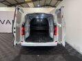 Ford Transit Custom 320 Limited EcoBlue 2.0 SWB 7