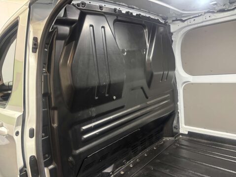 Ford Transit Custom 320 Limited EcoBlue 2.0 SWB 11