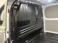 Ford Transit Custom 320 Limited EcoBlue 2.0 SWB 11