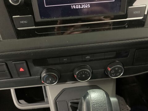 Volkswagen Transporter T28 Highline 2.0 TDI Semi-Auto SWB 21