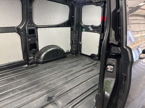 Ford Transit Custom 300 2.0 Limited EcoBlue SWB 37