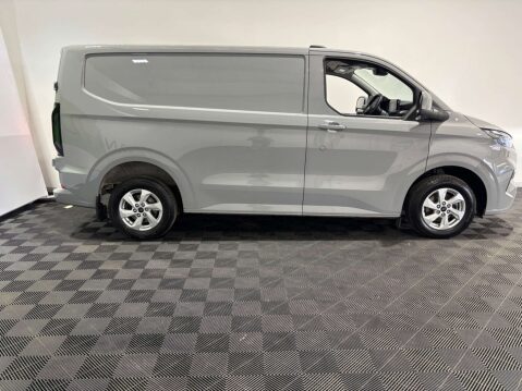 Ford Transit Custom 300 2.0 Limited EcoBlue SWB 4