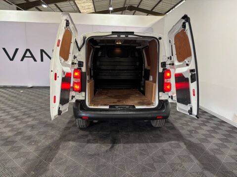 Vauxhall Vivaro F2900 Dynamic 1.5 SWB 30