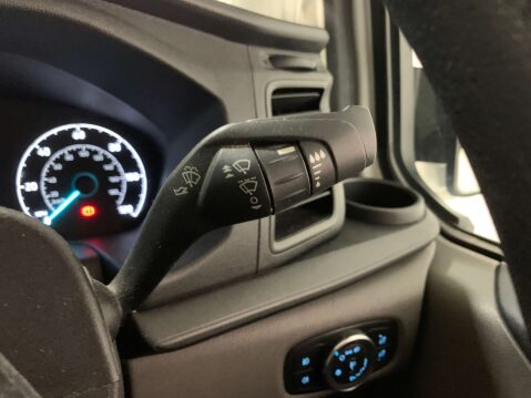 Ford Transit Custom 300 Leader 2.0 EcoBlue SWB 35