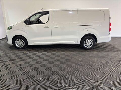 Vauxhall Vivaro F2900 Sportive 1.5 S/S LWB 12