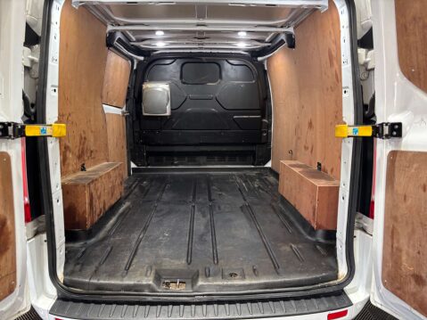 Ford Transit Custom 300 Limited 2.0 EcoBlue SWB 11
