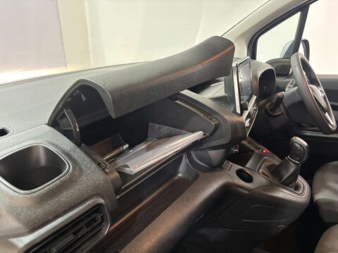 Vauxhall Combo 2000 Griffin Edition 1.5 SWB 16