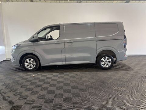Ford Transit Custom 300 Limited EcoBlue A 2.0 SWB 25