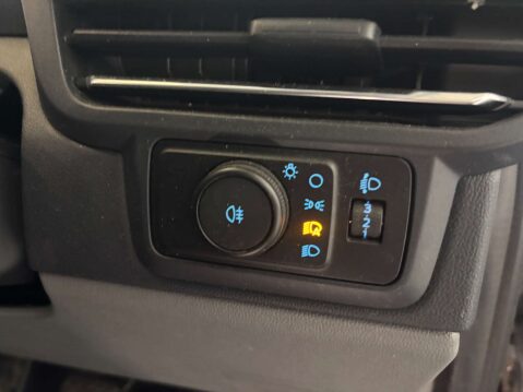 Ford Transit Custom 300 Limited EcoBlue A 2.0 SWB 7