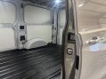 Ford Transit Custom 300 Limited EcoBlue A 2.0 SWB 31