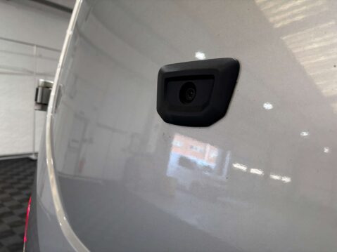 Ford Transit Custom 300 Limited 2.0 EcoBlue SWB 32