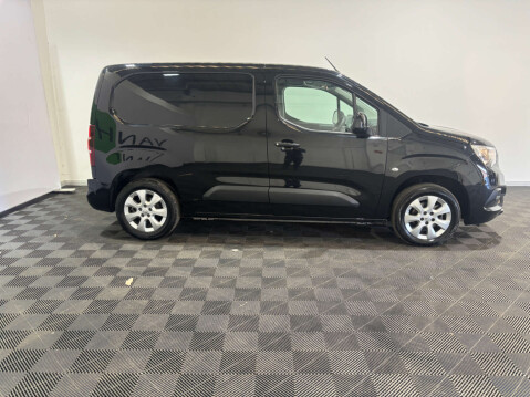 Vauxhall Combo 2000 Griffin Edition 1.5 SWB 6