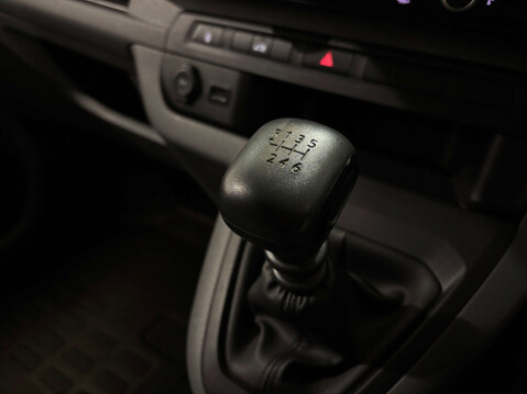 Vauxhall Vivaro F2900 Dynamic 1.5 SWB 24