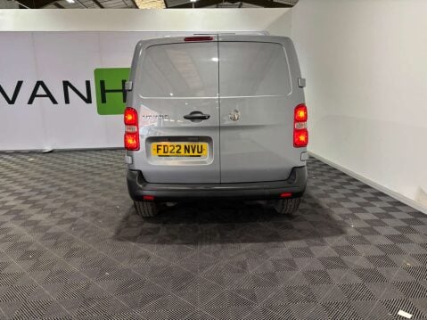 Vauxhall Vivaro F2900 Dynamic 1.5 SWB 34