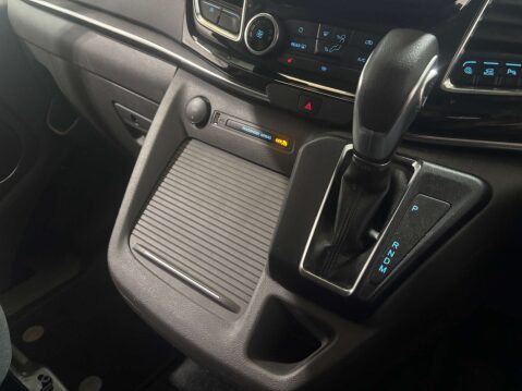 Ford Tourneo Custom 320 Titanium EcoBlue 2.0 Auto 4dr 17