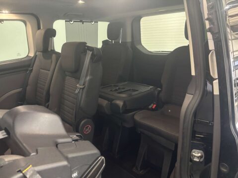 Ford Tourneo Custom 320 Titanium EcoBlue 2.0 Auto 4dr 43