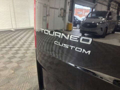 Ford Tourneo Custom 320 Titanium EcoBlue 2.0 Auto 4dr 35