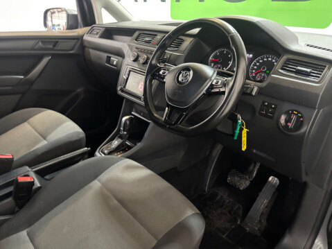 Volkswagen Caddy C20 Highline TDI 2.0 Semi-Auto 4