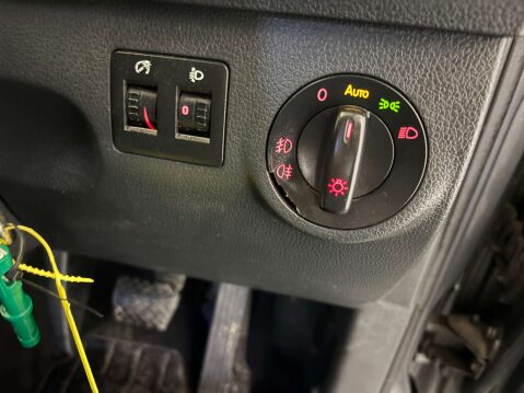Volkswagen Caddy C20 Highline TDI 2.0 Semi-Auto 15