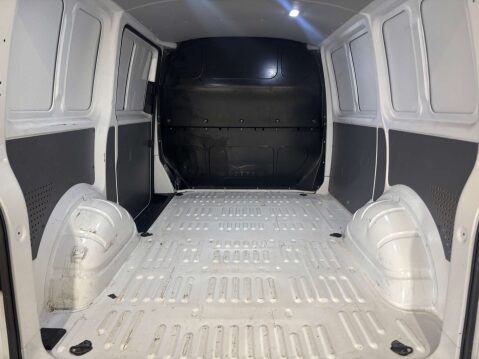 Volkswagen Transporter T28 Highline TDI 2.0 SWB 10