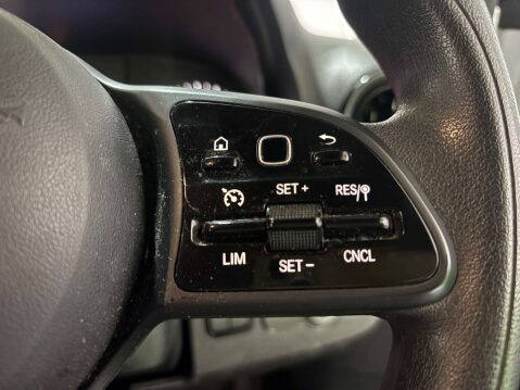 Mercedes-Benz Sprinter 315 Premium 2.0 CDI MWB 18